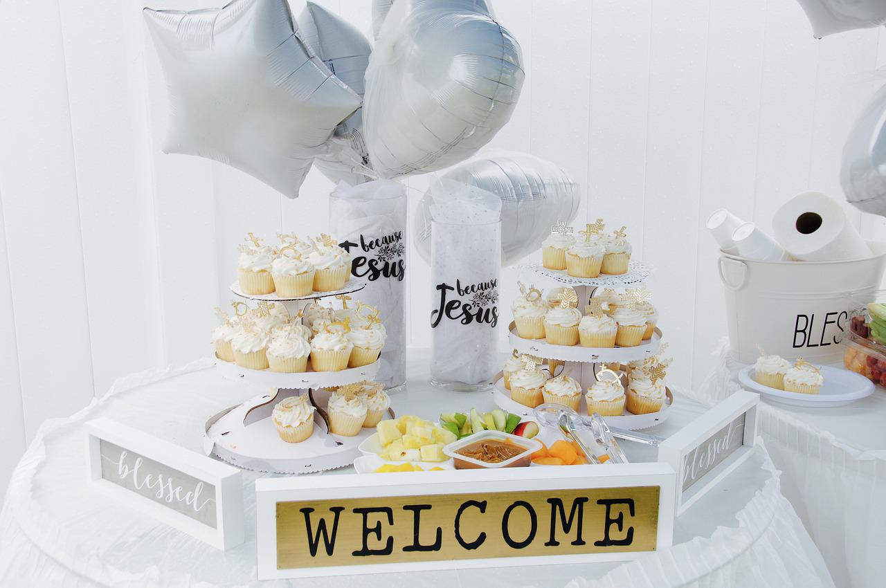 cupcakes-g9954e5736_1280 Tischaufsteller auf Hochzeit