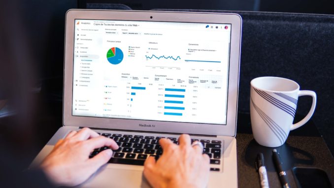 myriam-jessier-eveI7MOcSmw-unsplash (1) SEO Mythen
