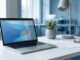 Arbeitsplatz mit Laptop, Rechnung und unterschriebenem Lizenzdokument im Büro